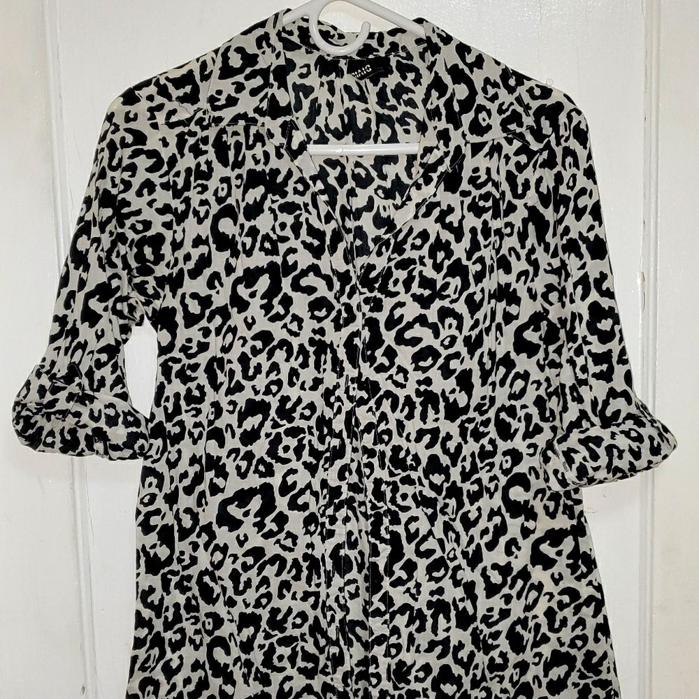Women's lightweight animal print shirt